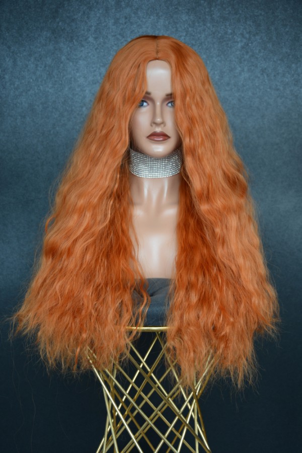 Kumral Ombreli Uzun Hafif Dalgalı Peruk